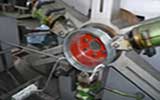 Wickelschlauchmaschine bei der Arbeit